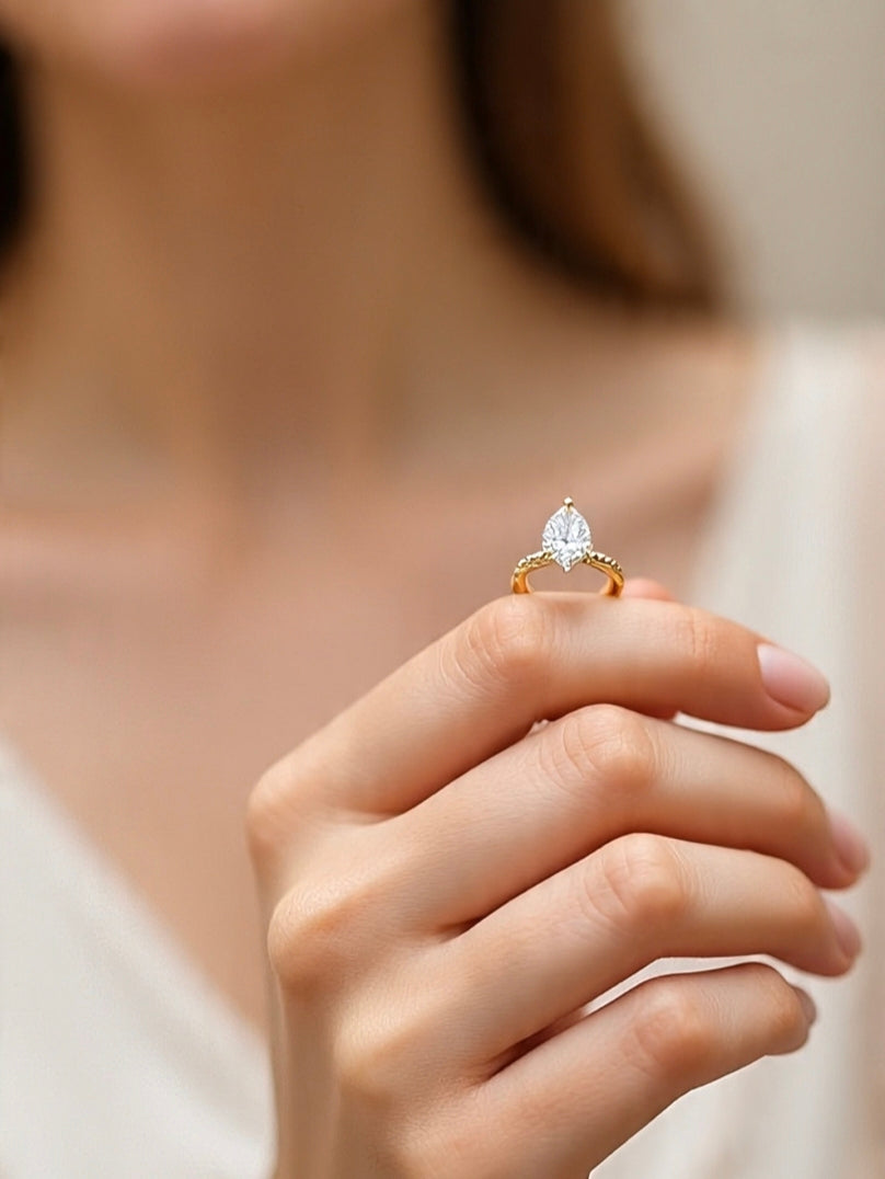 Pear-Shaped Lab Grown Diamond Ring in 18k Gold